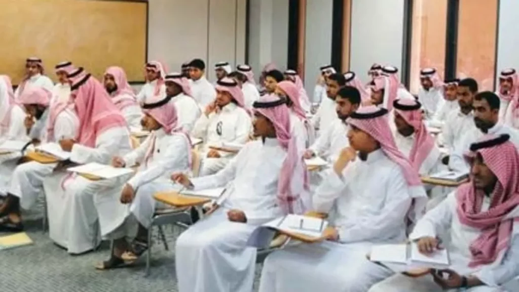 العودة لنظام الفصلين دراسيين بجامعة الملك سعود