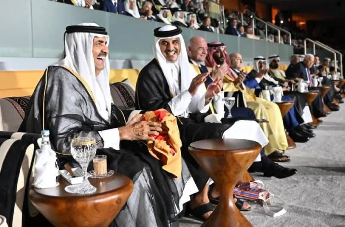 كيفية التواصل مع الديوان الأميري في قطر