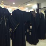 محلات بيع العبايات بالجملة في دبي